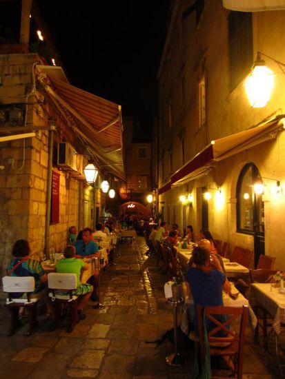 Wer´s klein und fein mag, geht wieder in die Nebenstraßen - die Auswahl ist riesig.