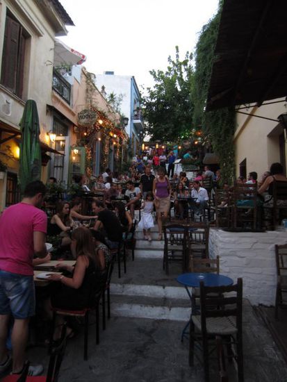 In den kleinen Tavernen musste man sogar zusehen, dass man noch einen Platz bekommt.