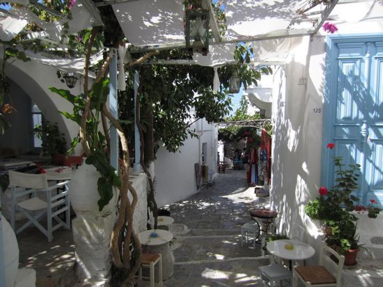 ... den schattigen Tavernen...