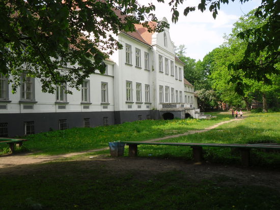 Das ehemalige Gutshaus vom Gestüt.