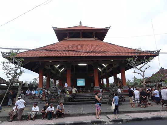 einer der vielen Tempel in Ubud...