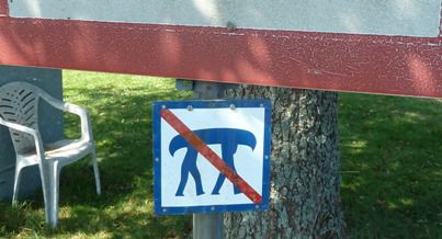 was soll uns dieses Schild sagen?