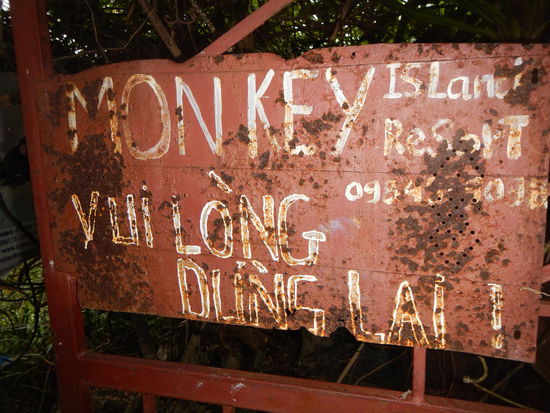 Also machten wir uns auf den Weg zur anderen Seite der Insel um die Monkeys zu suchen... (Ha L. B.)