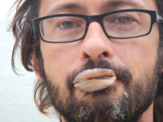Nach dem Monkey Angriff hatte ich ne dicke Lippe...
(Ha L. B.)