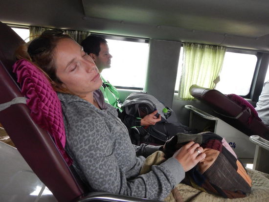 Ich schlaf nicht wirklich auf dem Bild  (voll der Fake) aber es war bequem!!! Auf jeden Fall!
(Fahrt nach Hoi an)