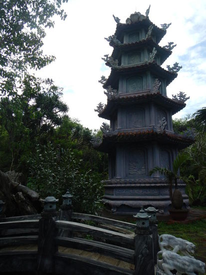 Ein Shan- Tower (Hoian- Marble Mountains)