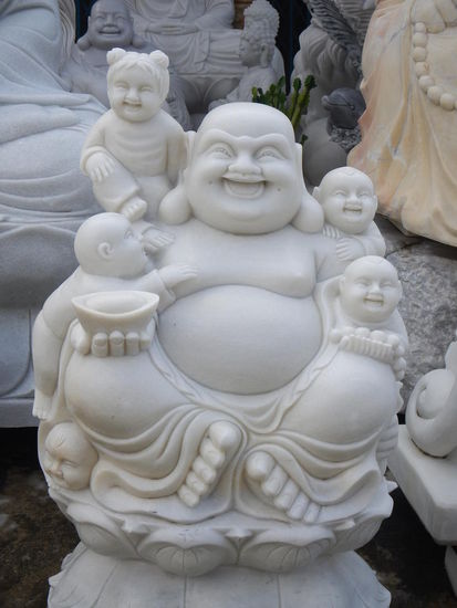 Dicker, freundlicher Buddasn aus Marmor (hat leider nicht mehr in mein Backpack reingepasst) 
(Hoian)