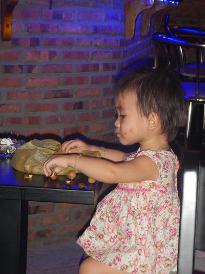 Und dem juengsten Partygast "Tina" 
(Mui ne)