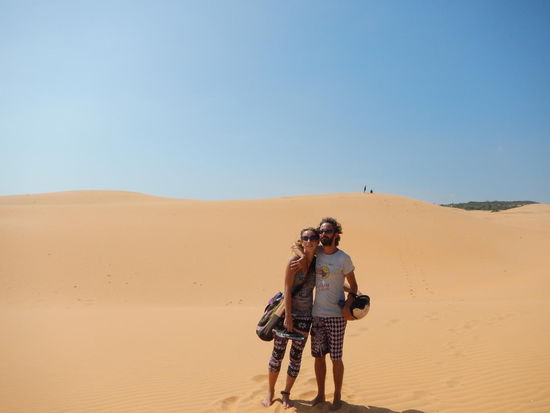 Ja und schnell noch einen Abstecher in die Wueste gmacht... 
(Rote Sandduenen in Mui ne)