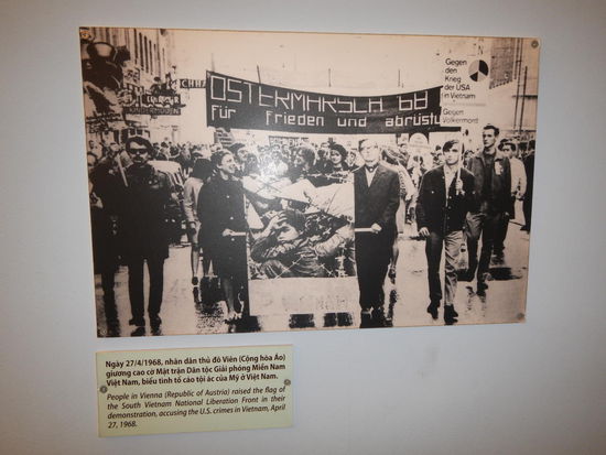 Auch Oesterreich hat fuer den Frieden demonstriert, Bild im Museum.
(HCMC)