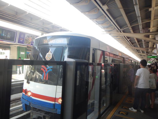 Die U- Bahn der Luefte  Der Skytrain (Bkk)