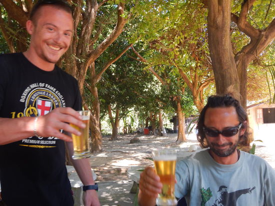 Prost Herr Zeltnachbar! (K. B.)