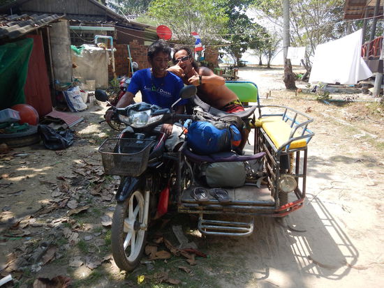 Motorbiketaxi!!! Bring uns zum Zelt!! bitte (Koh Mook)
