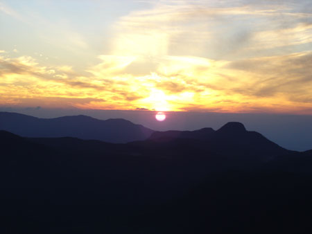 Sonnenaufgang auf Sri Pada - Adams Peak