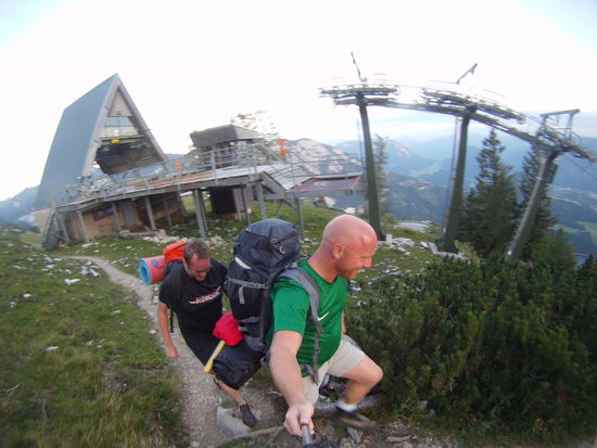 Raphy und ich beim abendlichen Aufstieg zum Loser