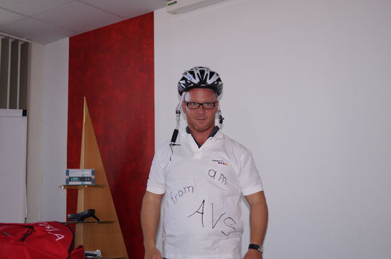 ... den Helm haben wir natürlich noch angepasst ... darauf haben alle Kollegas unterschrieben ... THX