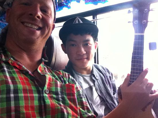 Lao Spezi im Autobus