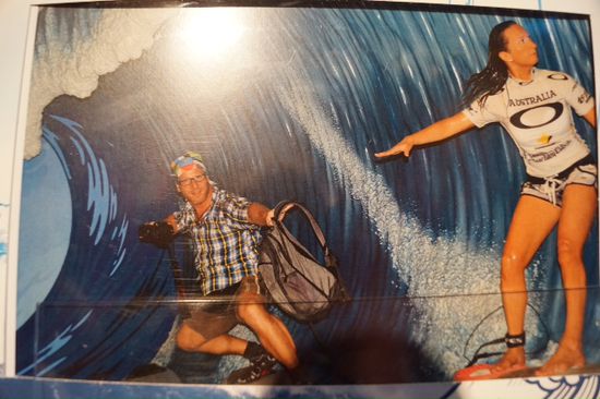 Hang Loose Baby !!!
Hab das Foto fotografiert ... haette 20AD gekostet ... die nette Dame am Ausgang hat gesagt ich muss das Foto wieder loeschen ... hat leider nicht geklappt .... sch.... Technik