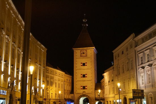 28.9.2012 ... doch noch geschafft ... Stadtplatz Wels Blick auf unser Wahrzeichen ... den Ledererturm 