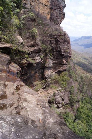 da gings recht steil den Wasserfall weiter runter