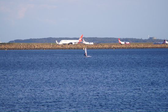 ahhhh .... das ist er ... mein 20Meter-bis-zur-Landebahn-hinwindurfstrand .... .... Botany Beach ... ich werd hier sicher irgendwann ma surfen ... mal schauen
