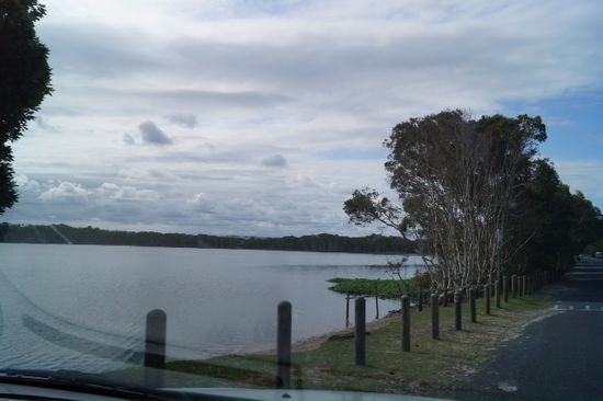 Lake Ainsworth. ... Auf der anderen Seite der Strasse geht's über die Düne ins Meer .... Perfetto