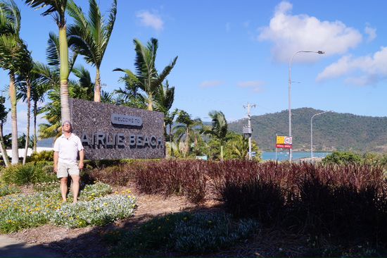 Airlie Beach Foto powerworkout.
Gar nicht so einfach wenn man alleine reist. Selbstauslöser drücken und schauen dass man sich in den nächsten 10 Sekunden am weg zur Pose nicht die Beine bricht. Hihi
