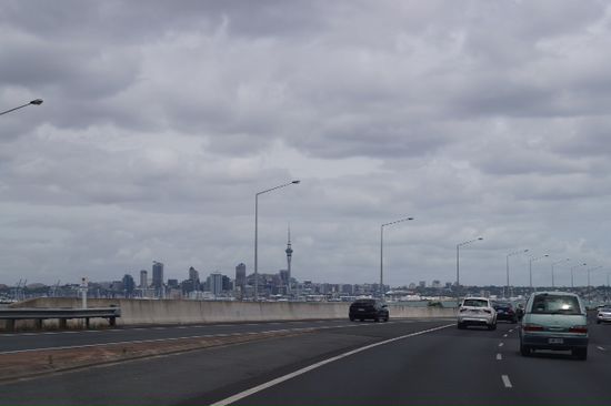 Nochmal nach Auckland rein über die Harbor Bridge