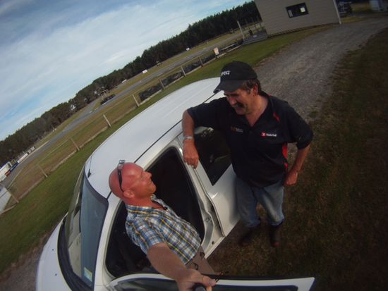 Ich und Wyne an der Kartbahn