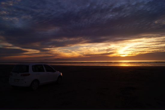 Sunset Oreti Beach ... Im Hintergrund Steward Island