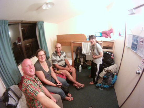 Wolfi AT, Ulli BRD, Kevin AUSTRALIEN ( bereitet sich in Neuseeland auf seine Nepal Reise vor um fit zu werden ) der alte Haudegen
Und recht Kayoko aus Japan. Fliegt nach 1 Jahr morgen wieder heim.