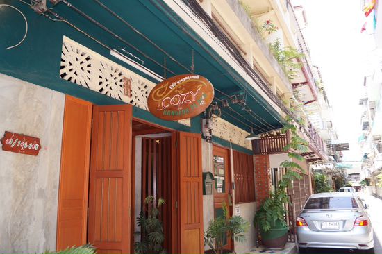 Eingang zum Cozy Bangkok Place ... werde hier wieder herkommen bevors weiter nach Australia geht
