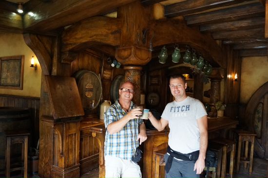 Prost mit dem Hobbitbier und Fitch