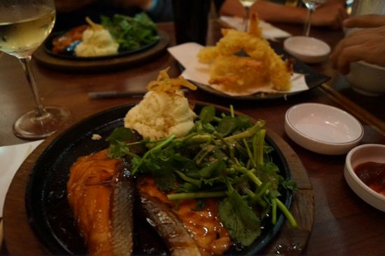 Gegrillter Lachs im Shokudo Japanese
