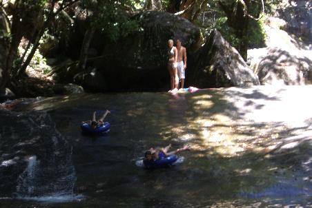 Rutschpartie bei den Josephine Falls