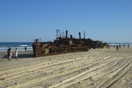 Das Schiffswrack am Strand von Fraser Island