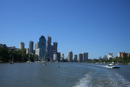 Skyline von Brisbane vom Brisbane River aus