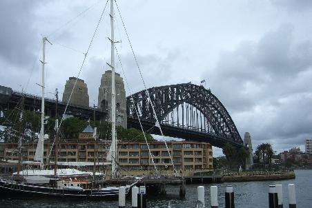 Harbour Bridge von "The Rocks" aus gesehen