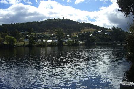 Raus aus Hobart fanden wir ruhige kleine Orte und viiiiel Stille...