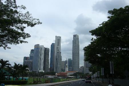 Die Skyline von Singapur.