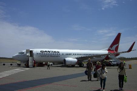 Auch wenn das Bild vom Ayers Rock ist, ins Flugzeug mußte ich dann doch nochmal...