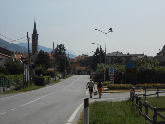 Mergozzo - Italien
rechts ab und weiter Richtung Omegna - Lago d`orta, Italien
Von hier aus wäre es wieder ein Katzensprung zu einem südlicher gelegenen Teil des Lago Maggiore gewesen!