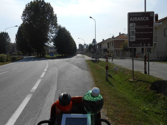 Airasca - Italien
links geht´s weiter auf der SR23 Richtung Pinerolo - Italien