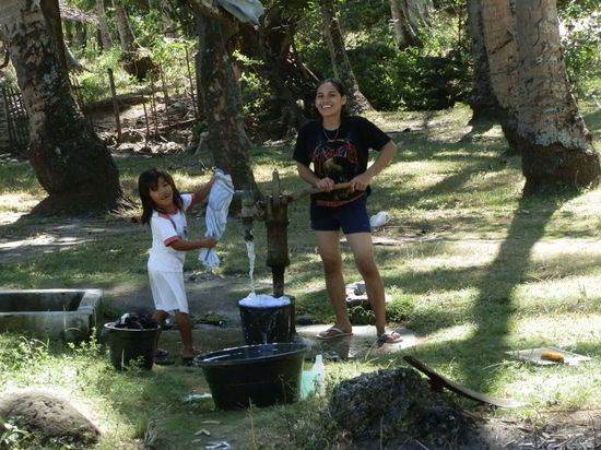 Wäsche waschen!
Mit solcher Freude bin ich nicht bei der Arbeit.