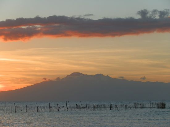 Von hier aus sieht man die Insel Negros
Auf dem großen Berg waren wir