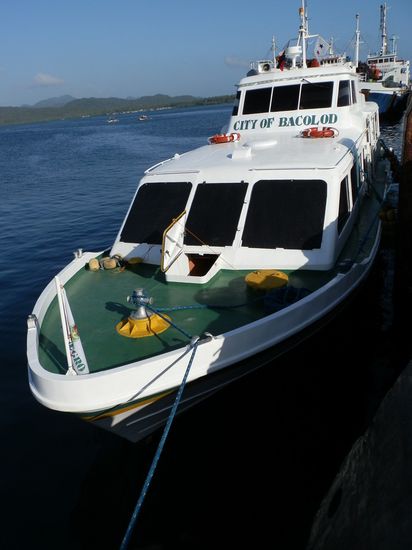 Da passen ganz schön viele rein.
Sitzen wie im Flieger.