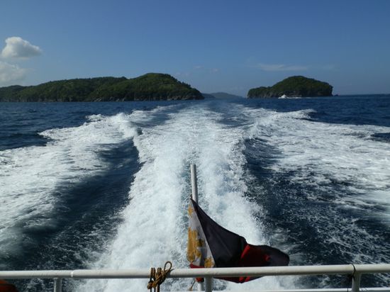 Viele kleine Inseln rundherum