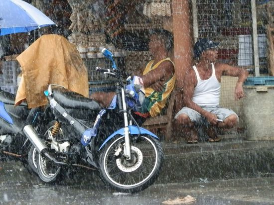 Alle warten, dass es aufhört