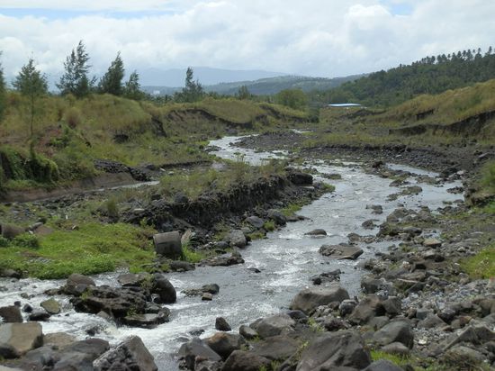 Flussabwärts
Kurz vor den Ruinen
Diesen Lauf kann man fast bis zur Spitze sehen