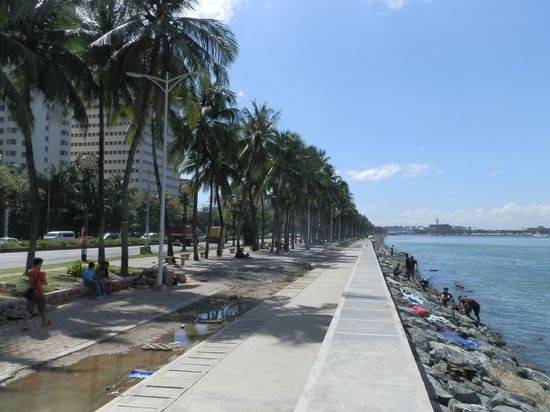 Der Roxas Boulevard